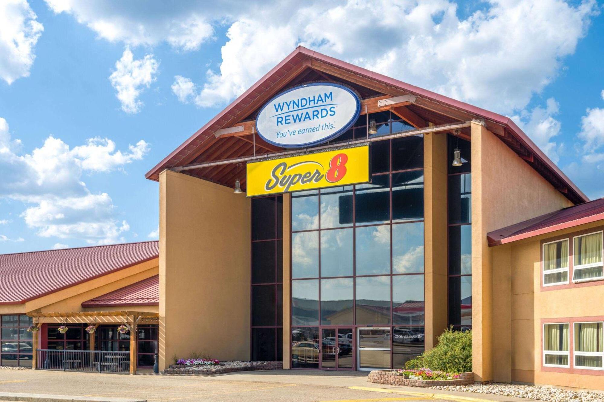 Super 8 By Wyndham Sherwood Park/Edmonton Area Exterior foto